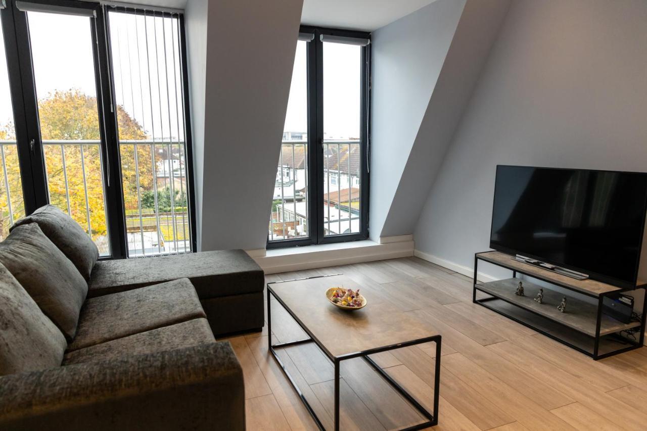 Zen Quality Flats: Cozy Heathrow Accommodations Hounslow Exterior photo